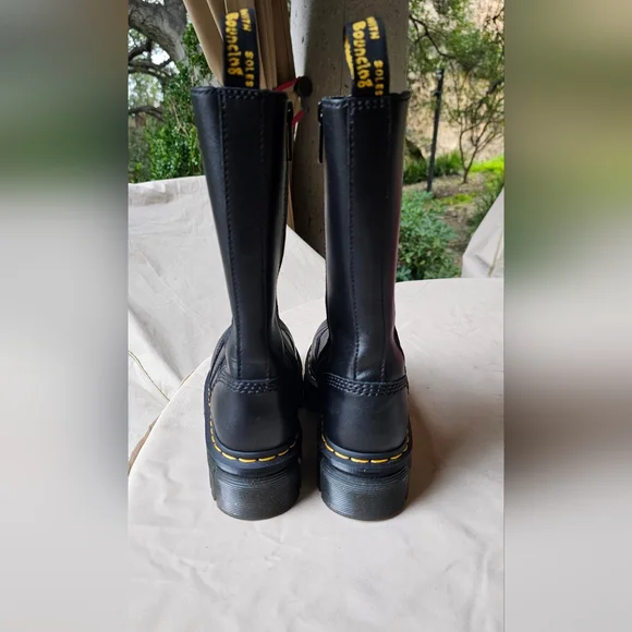 DR MARTENS - AUDRICK TALL CHELSEA - UK 5 / US 7 - NEVER WORN - Picture 7 of 8